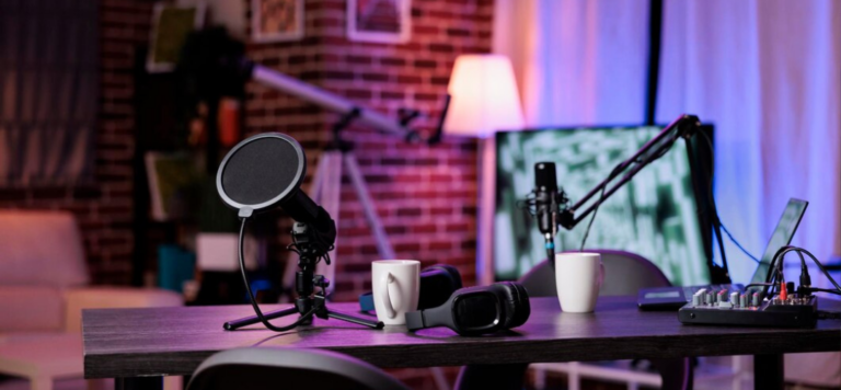 How to Choose the Right Microphone for Podcasting